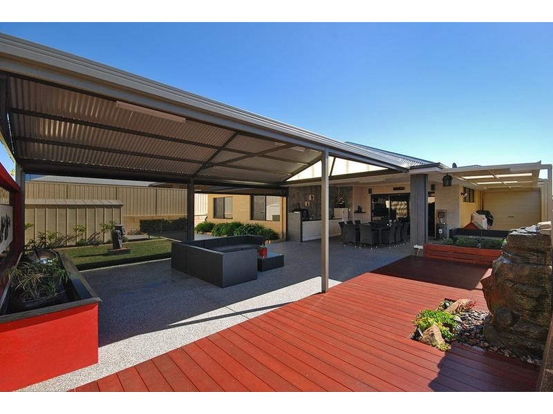 39 Benjamin Crescent, Tapping WA 6065