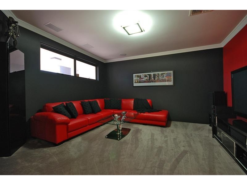 39 Benjamin Crescent, Tapping WA 6065