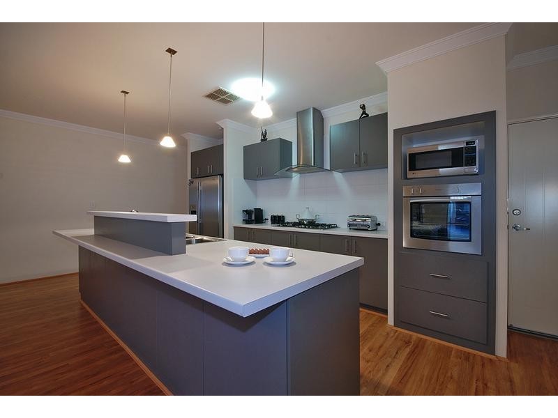 39 Benjamin Crescent, Tapping WA 6065