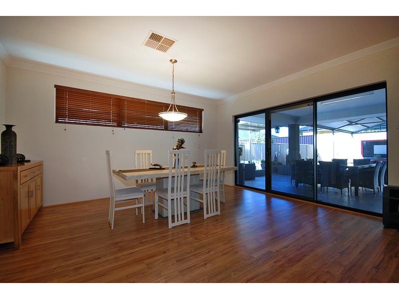 39 Benjamin Crescent, Tapping WA 6065