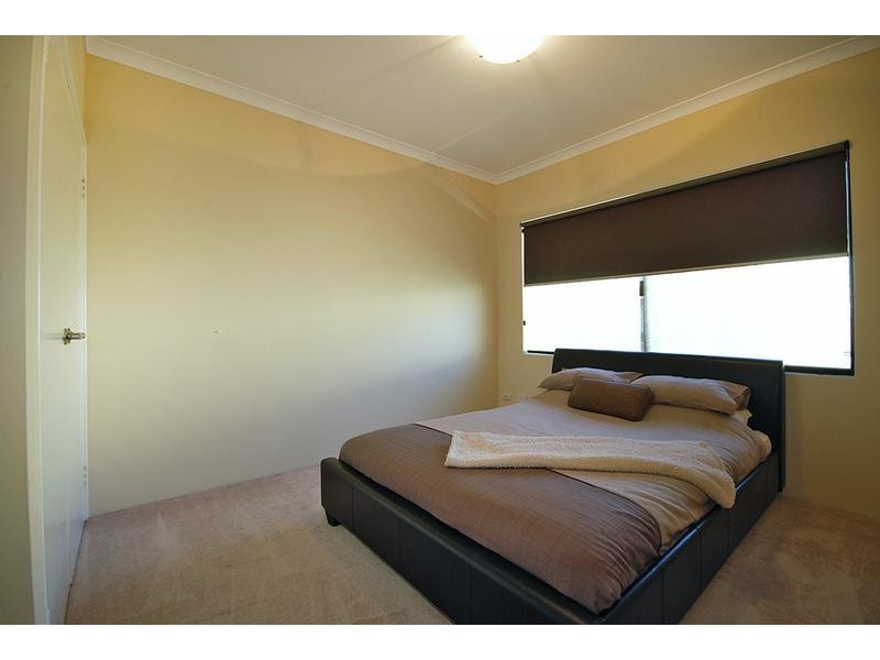 39 Benjamin Crescent, Tapping WA 6065