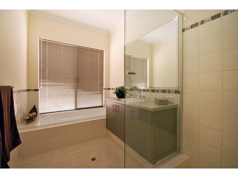 39 Benjamin Crescent, Tapping WA 6065