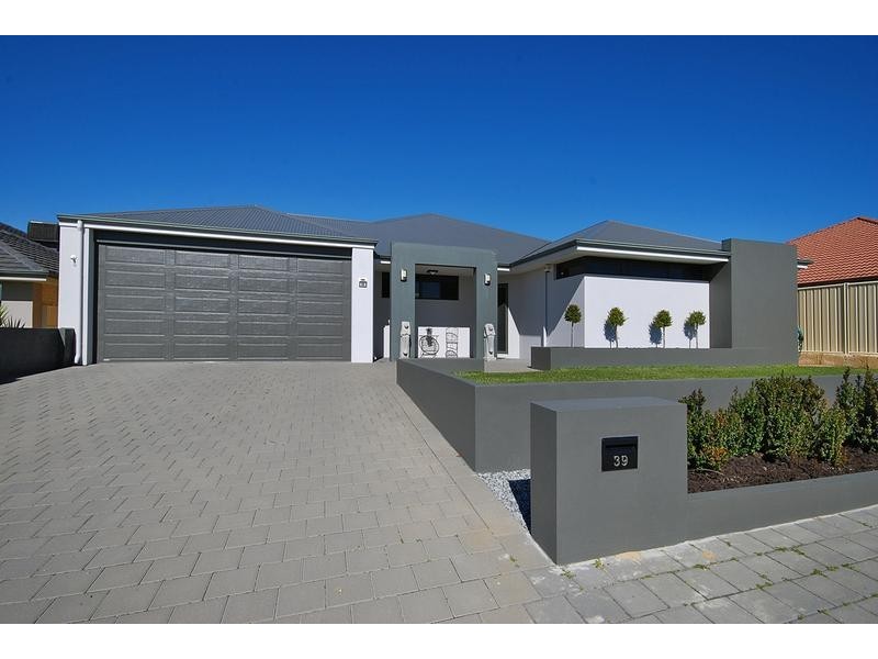 39 Benjamin Crescent, Tapping WA 6065
