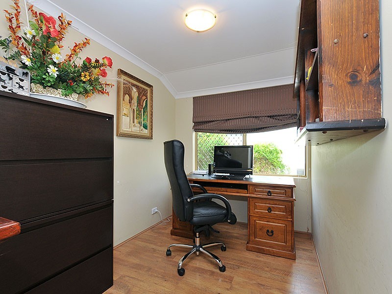 9 Meadow Place, Hocking WA 6065