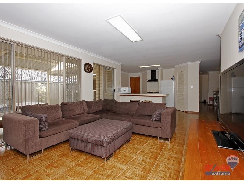 16 Daydream Way, Ridgewood WA 6030