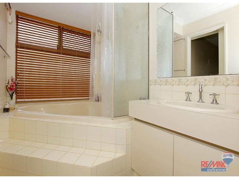 16 Daydream Way, Ridgewood WA 6030