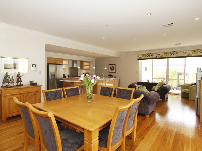 12 Halyard Road, Jindalee WA 6036