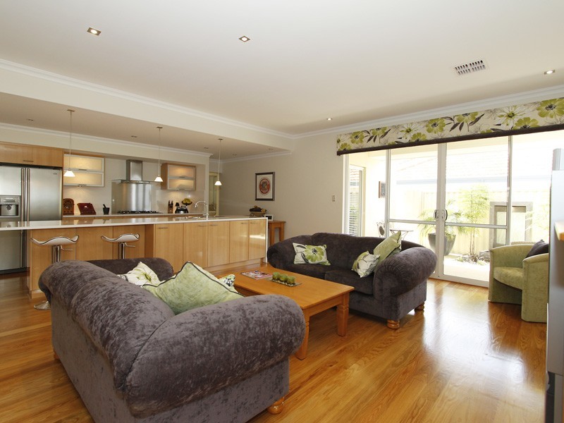 12 Halyard Road, Jindalee WA 6036