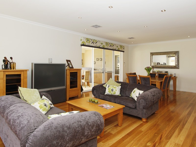 12 Halyard Road, Jindalee WA 6036