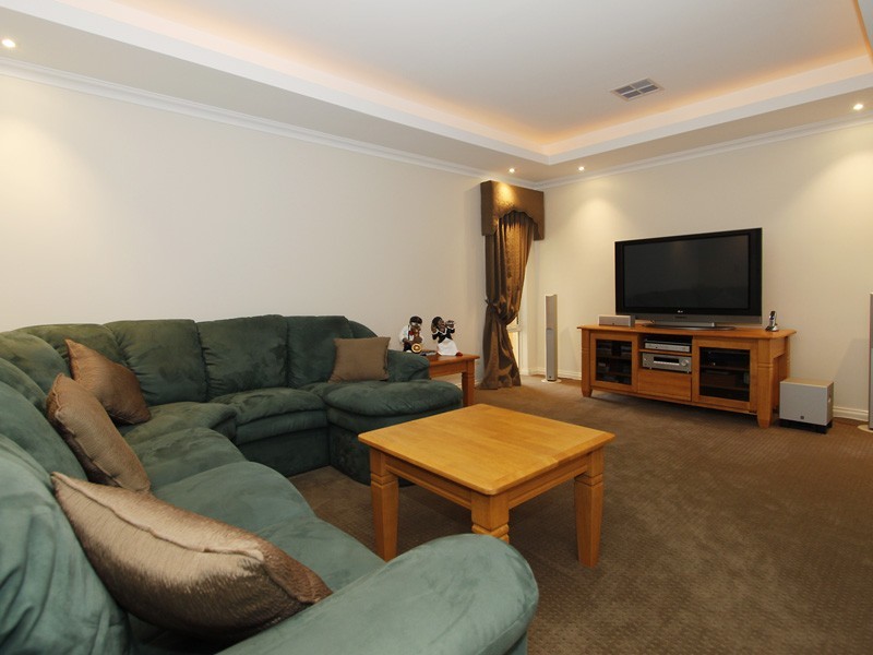 12 Halyard Road, Jindalee WA 6036