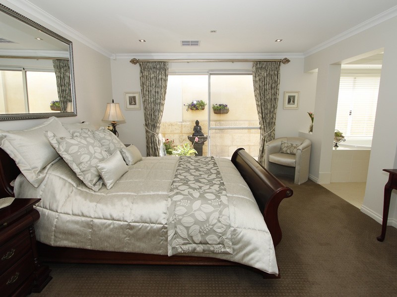 12 Halyard Road, Jindalee WA 6036