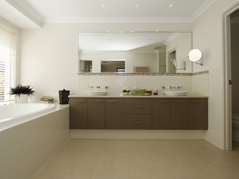 12 Halyard Road, Jindalee WA 6036