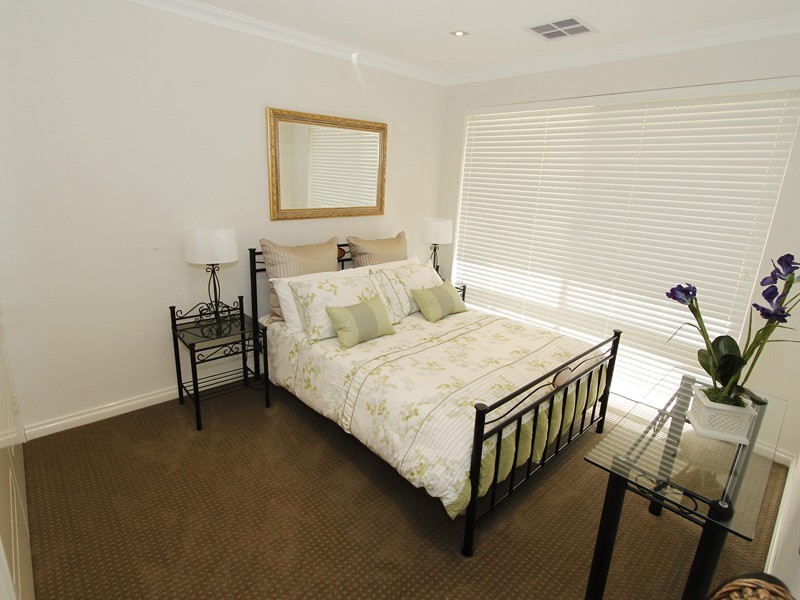 12 Halyard Road, Jindalee WA 6036