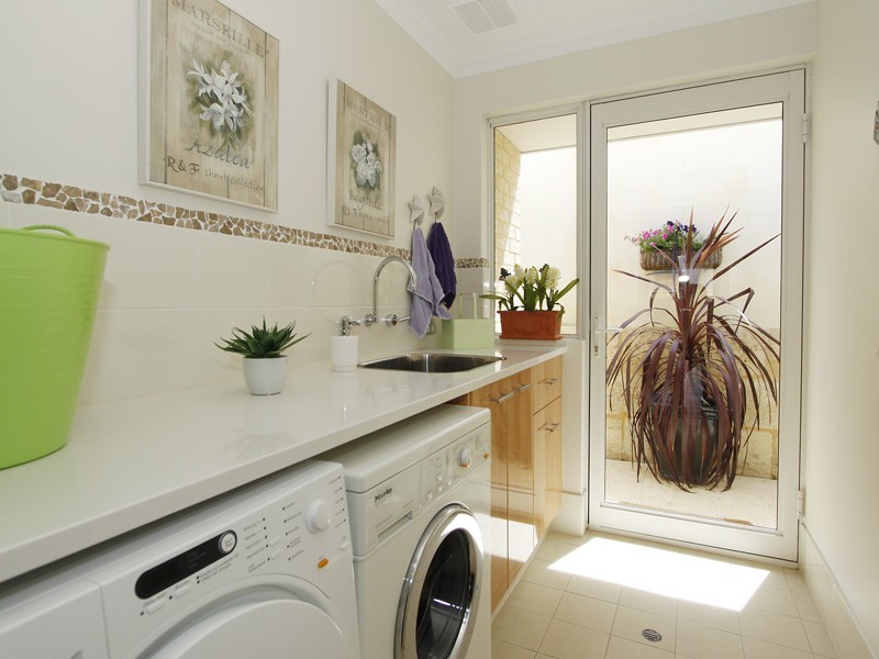 12 Halyard Road, Jindalee WA 6036