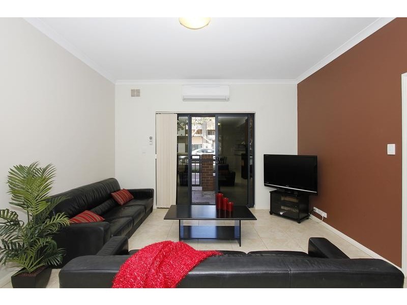 9/18 Kingsbury Road, Joondalup WA 6027