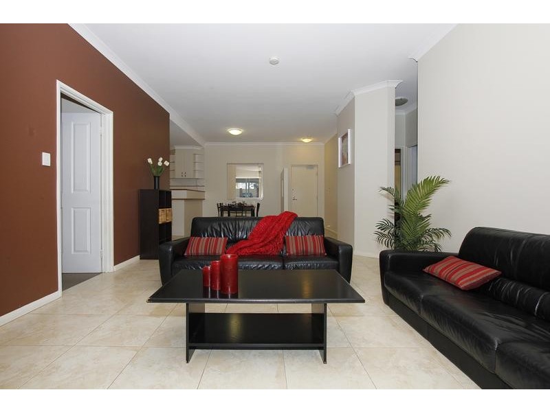 9/18 Kingsbury Road, Joondalup WA 6027