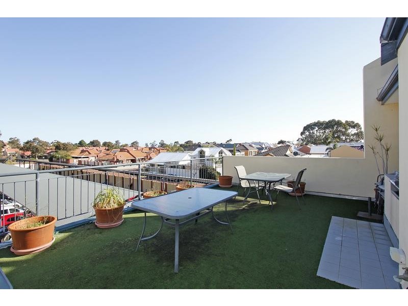 9/18 Kingsbury Road, Joondalup WA 6027