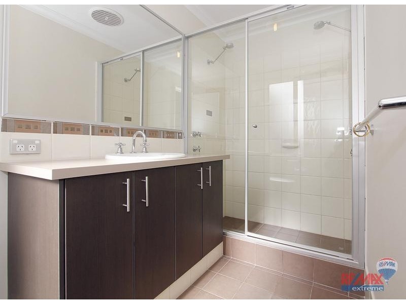 36 Farmaner Parkway, Ellenbrook WA 6069