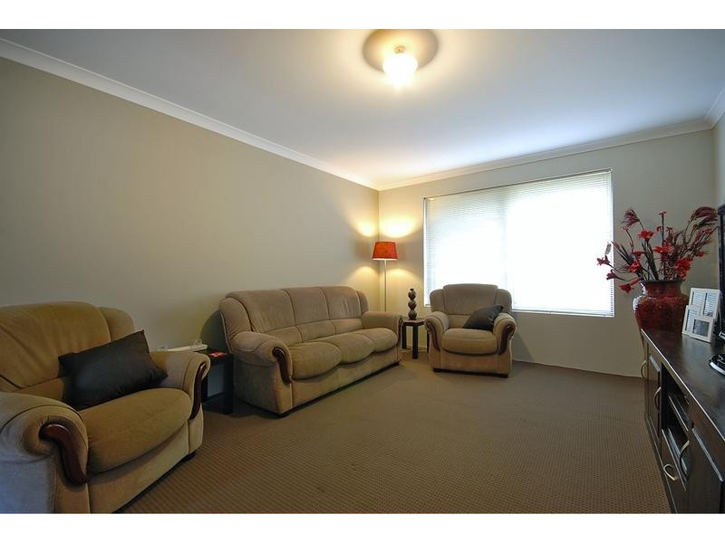 15 Vancouver Parade, Wanneroo WA 6065