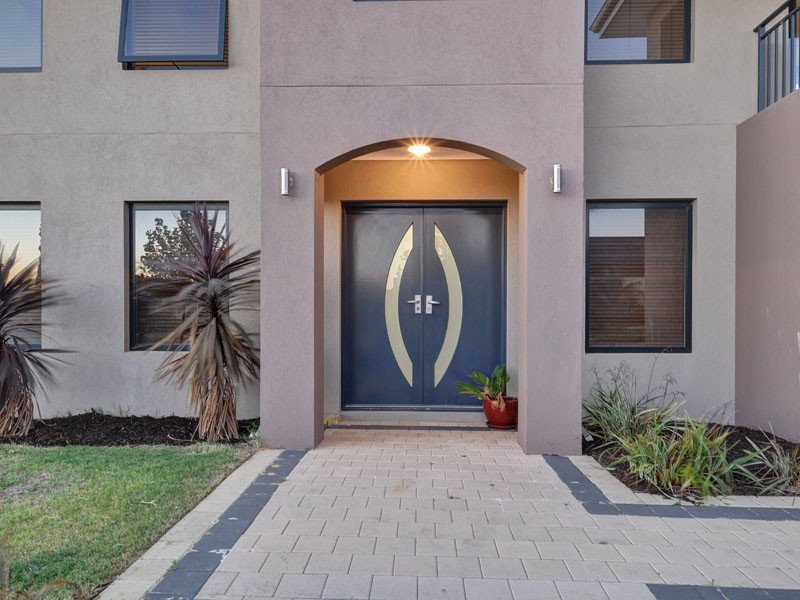 15 Strauss Blvd, Tapping WA 6065