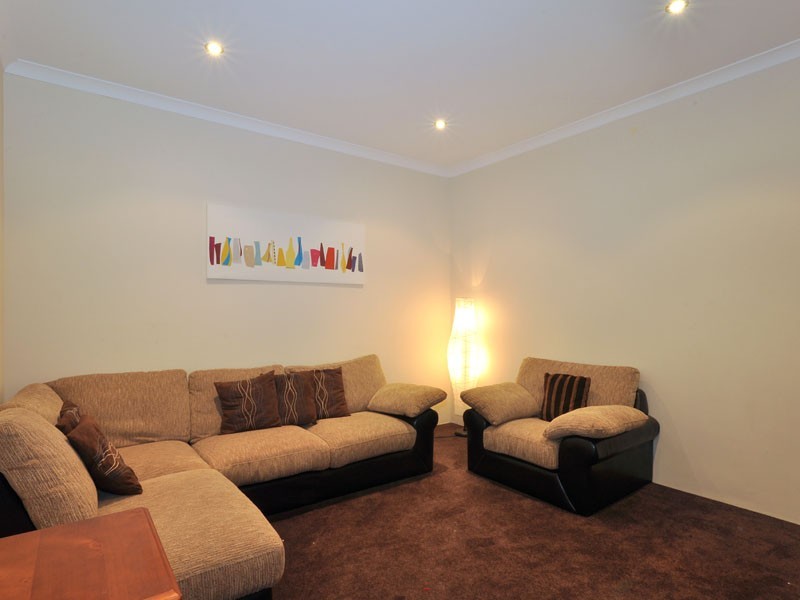 15 Strauss Blvd, Tapping WA 6065