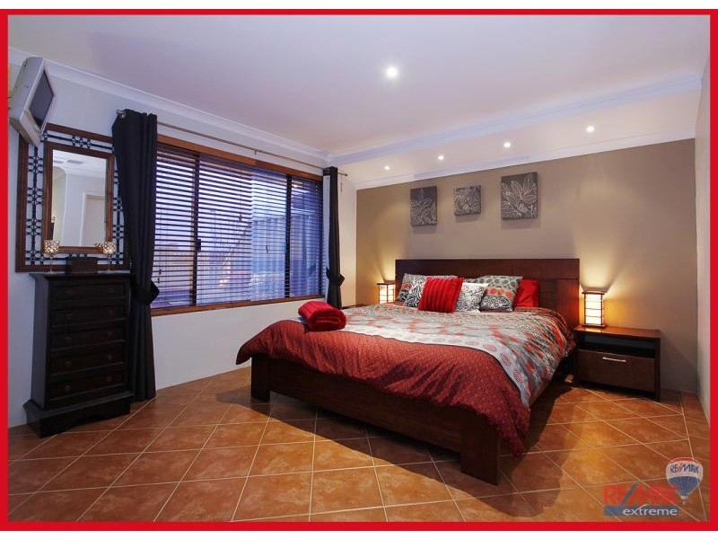 35 Tollesbury, Butler WA 6036