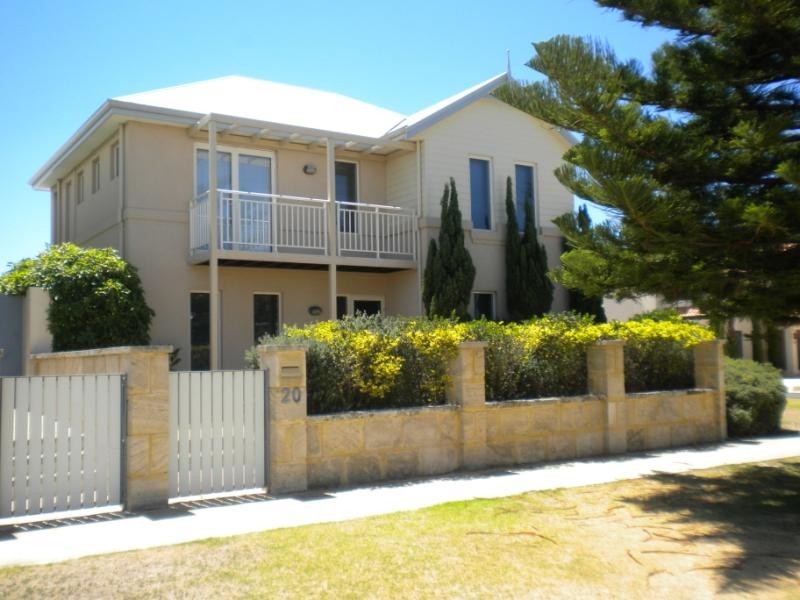 20 Amalfi Drive, Hillarys WA 6025