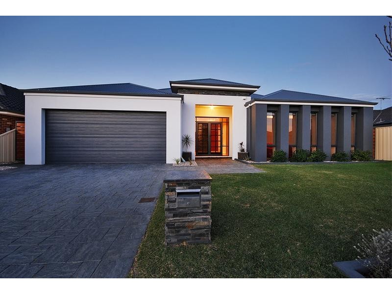 9 Castledene Way, Tapping WA 6065