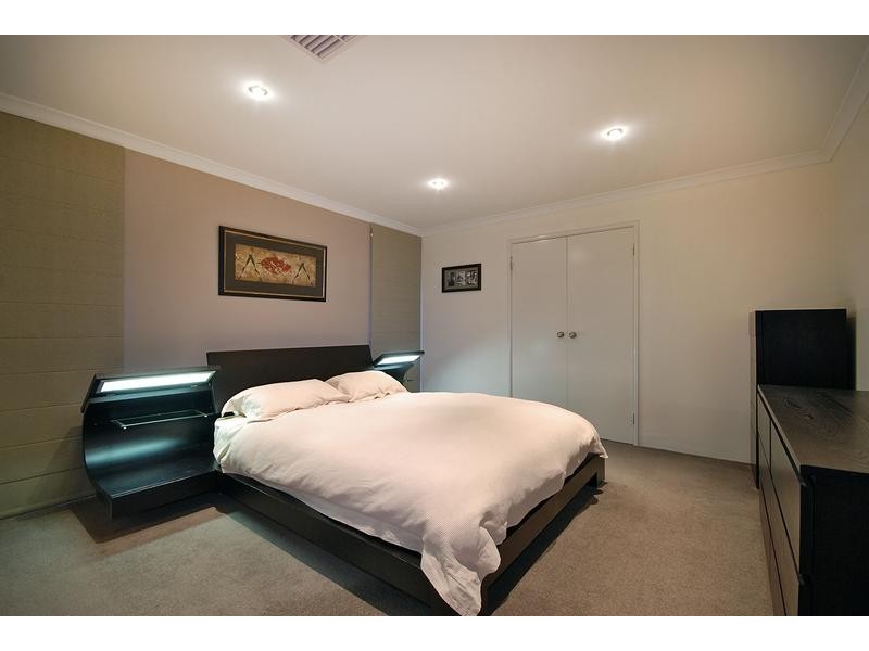 9 Castledene Way, Tapping WA 6065