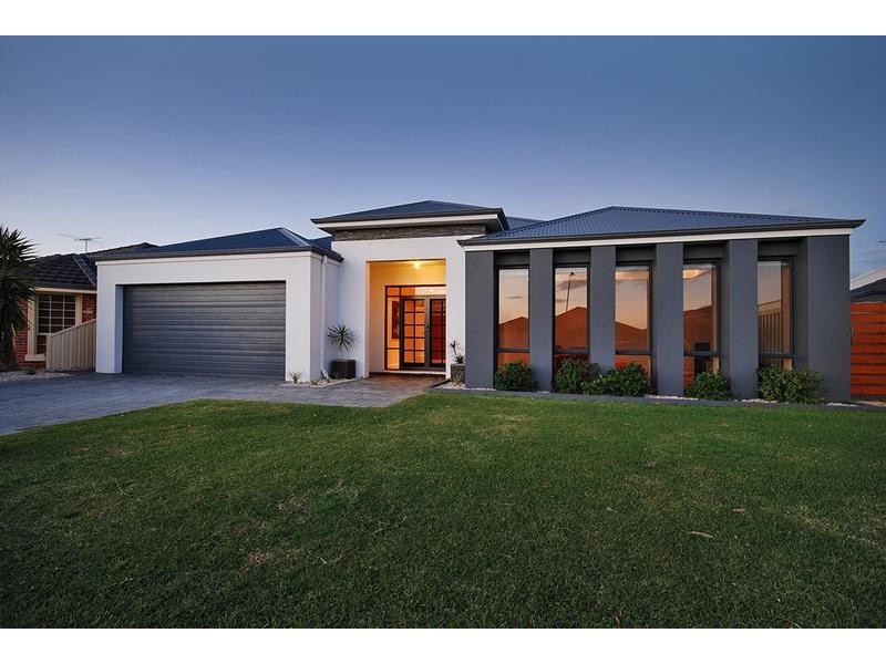 9 Castledene Way, Tapping WA 6065