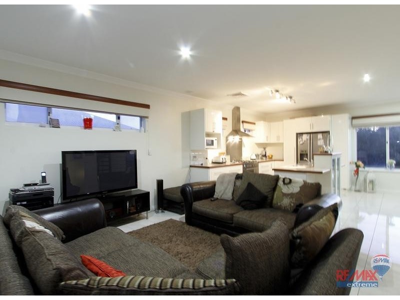 27 Whitehaven Avenue, Burns Beach WA 6028