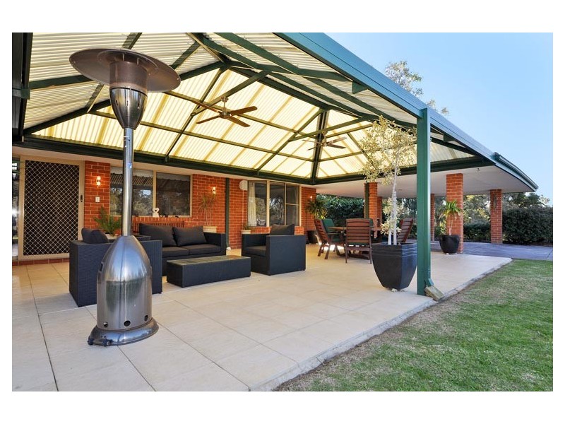 70 Lakelands Drive*, Gnangara WA 6077