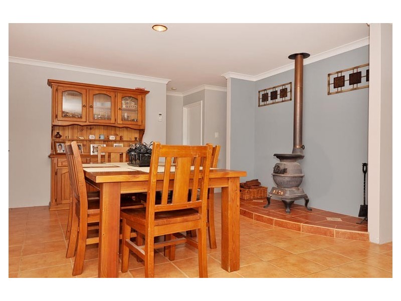 70 Lakelands Drive*, Gnangara WA 6077