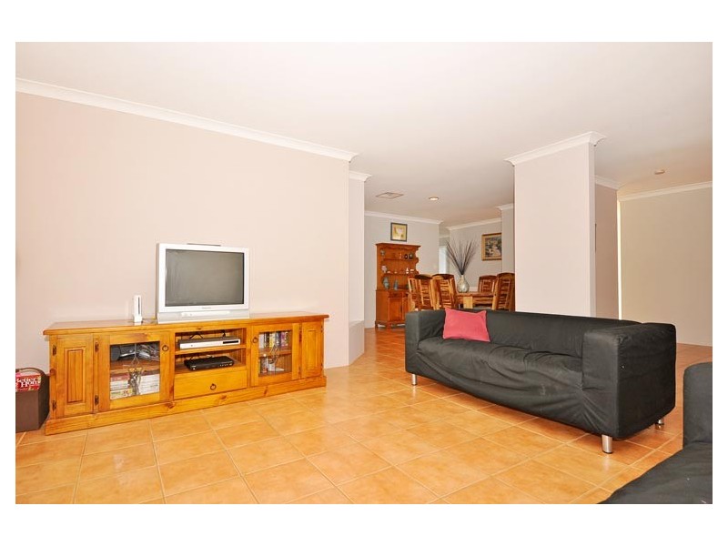 70 Lakelands Drive*, Gnangara WA 6077