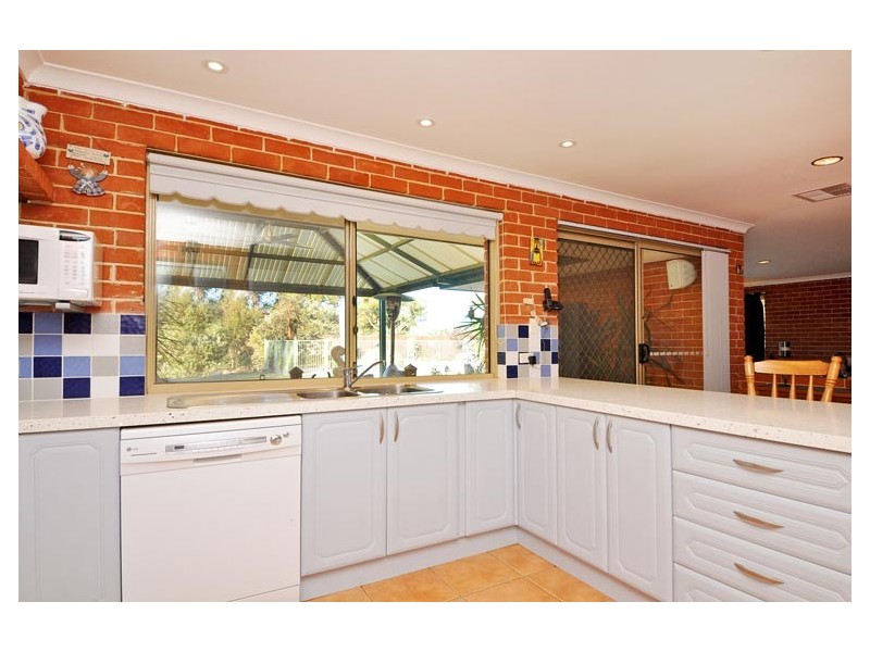 70 Lakelands Drive*, Gnangara WA 6077