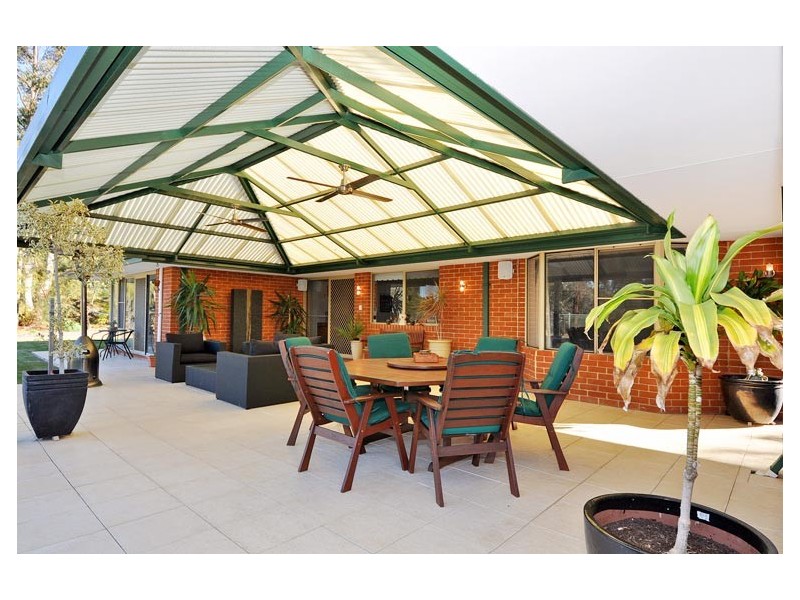 70 Lakelands Drive*, Gnangara WA 6077