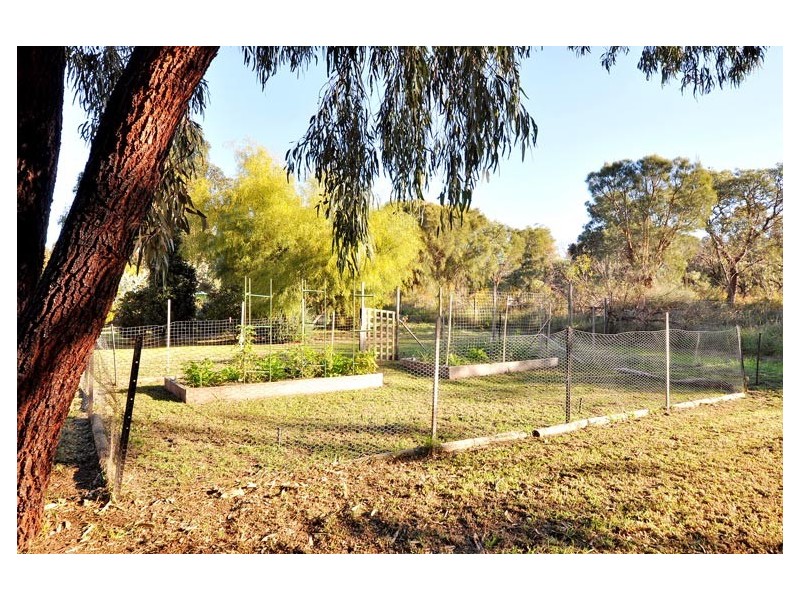 70 Lakelands Drive*, Gnangara WA 6077