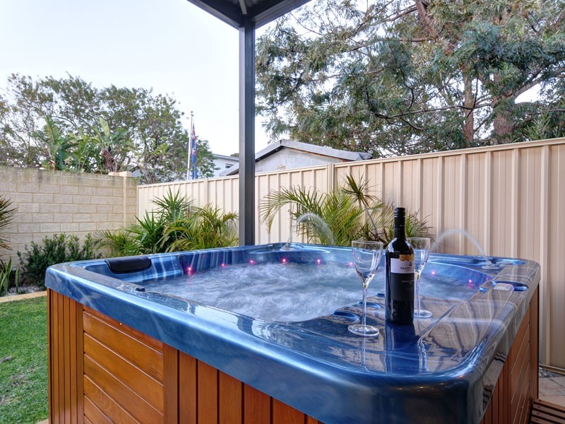 58a Jackson Avenue, Karrinyup WA 6018