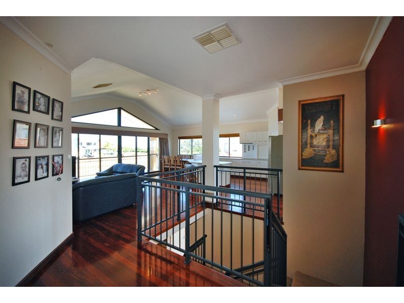 494 Shenton Ave, Iluka WA 6028