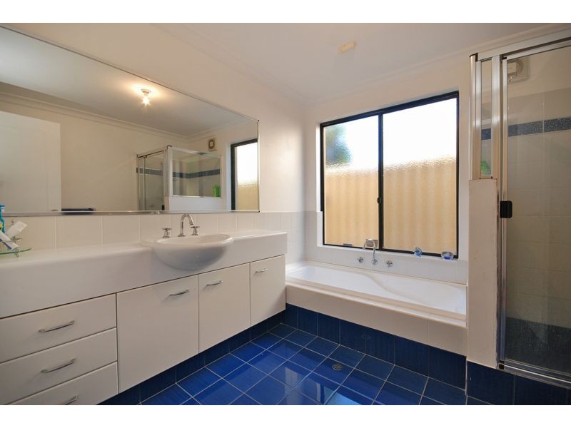 494 Shenton Ave, Iluka WA 6028