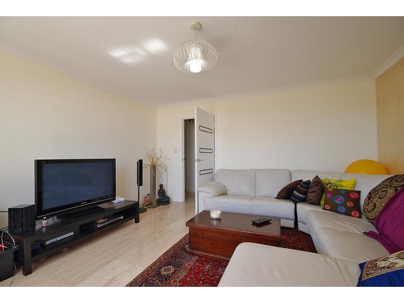 1 Bonvin Gardens, Tapping WA 6065