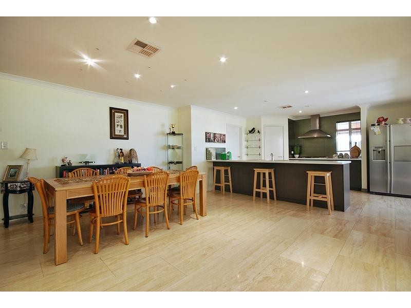 1 Bonvin Gardens, Tapping WA 6065