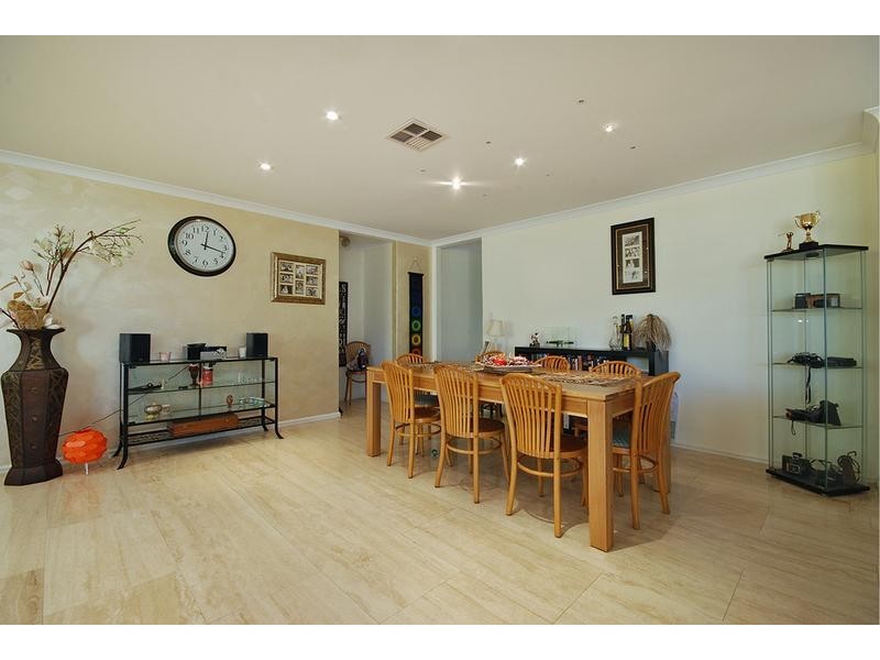 1 Bonvin Gardens, Tapping WA 6065