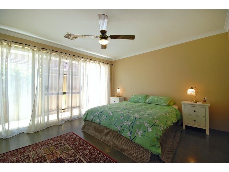 1 Bonvin Gardens, Tapping WA 6065