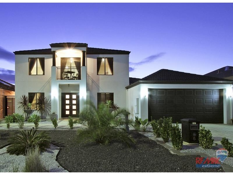 5 Arthog Street, Butler WA 6036
