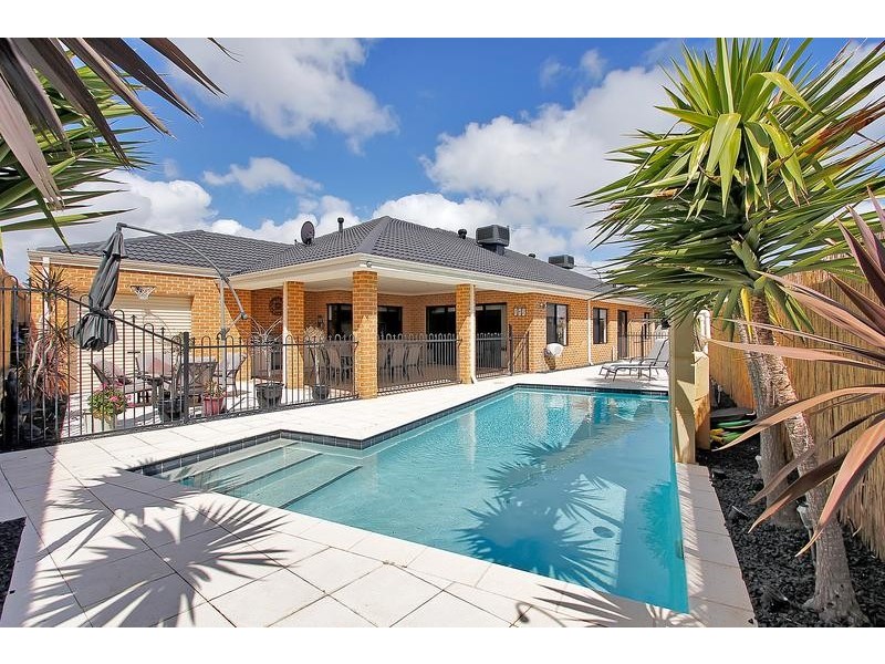 77 Weymouth Boulevard, Quinns Rocks WA 6030