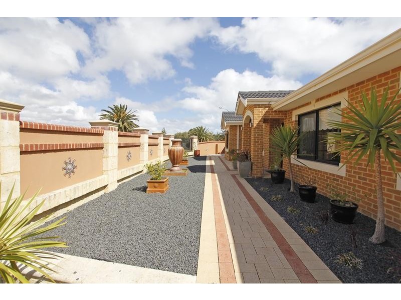 77 Weymouth Boulevard, Quinns Rocks WA 6030