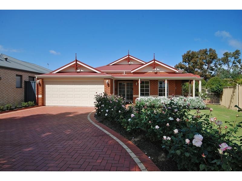 39 Brightlands Circuit, Carramar WA 6031