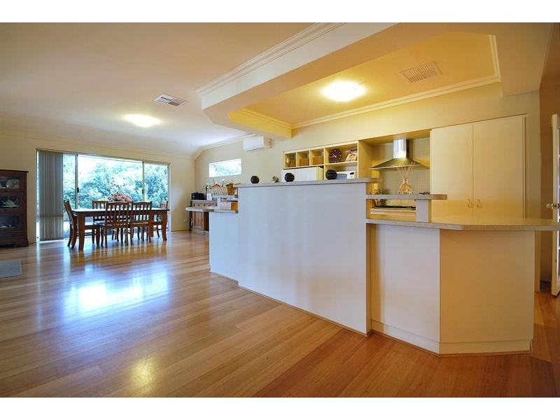 39 Brightlands Circuit, Carramar WA 6031