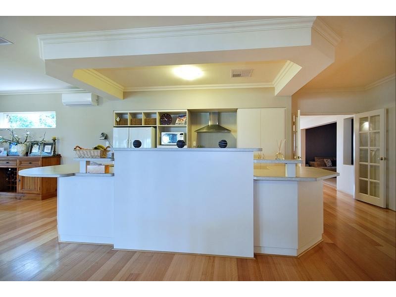 39 Brightlands Circuit, Carramar WA 6031